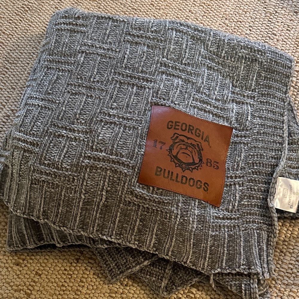 Georgia Bulldogs Gray Knit Throw Blanket